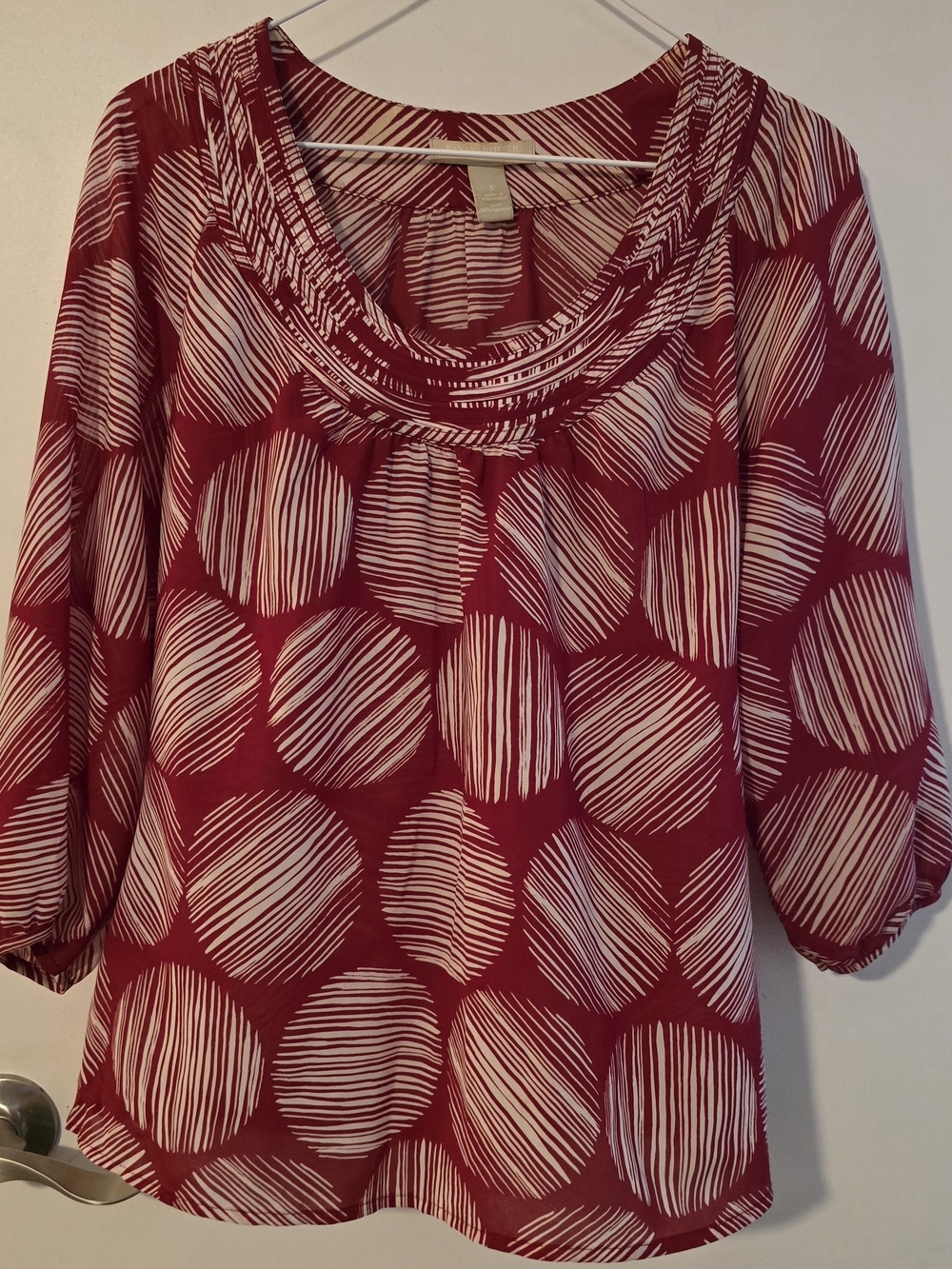 Banana Republic Red and White Patterned Scoop-Neck Blouse